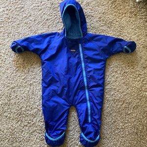 Patagonia infant snowsuit 16-20 lbs